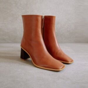 Alohas West Cape Boot Vintage Tan Leather Square Toe Ankle Boots Size 39